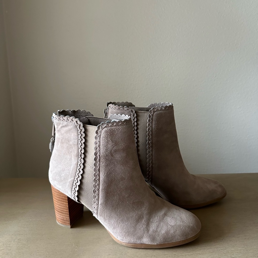 Taupe Brown Bootie Heels with zip back #boots #highheelboot #cute